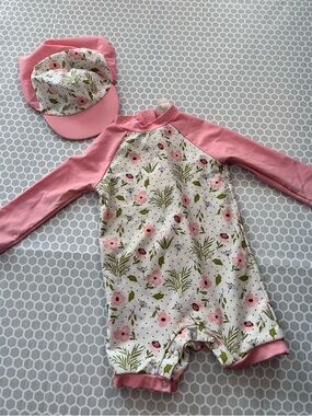 Up and Fast Pink Floral Rash Guard Swimsuit with Cap. Size 6-9M